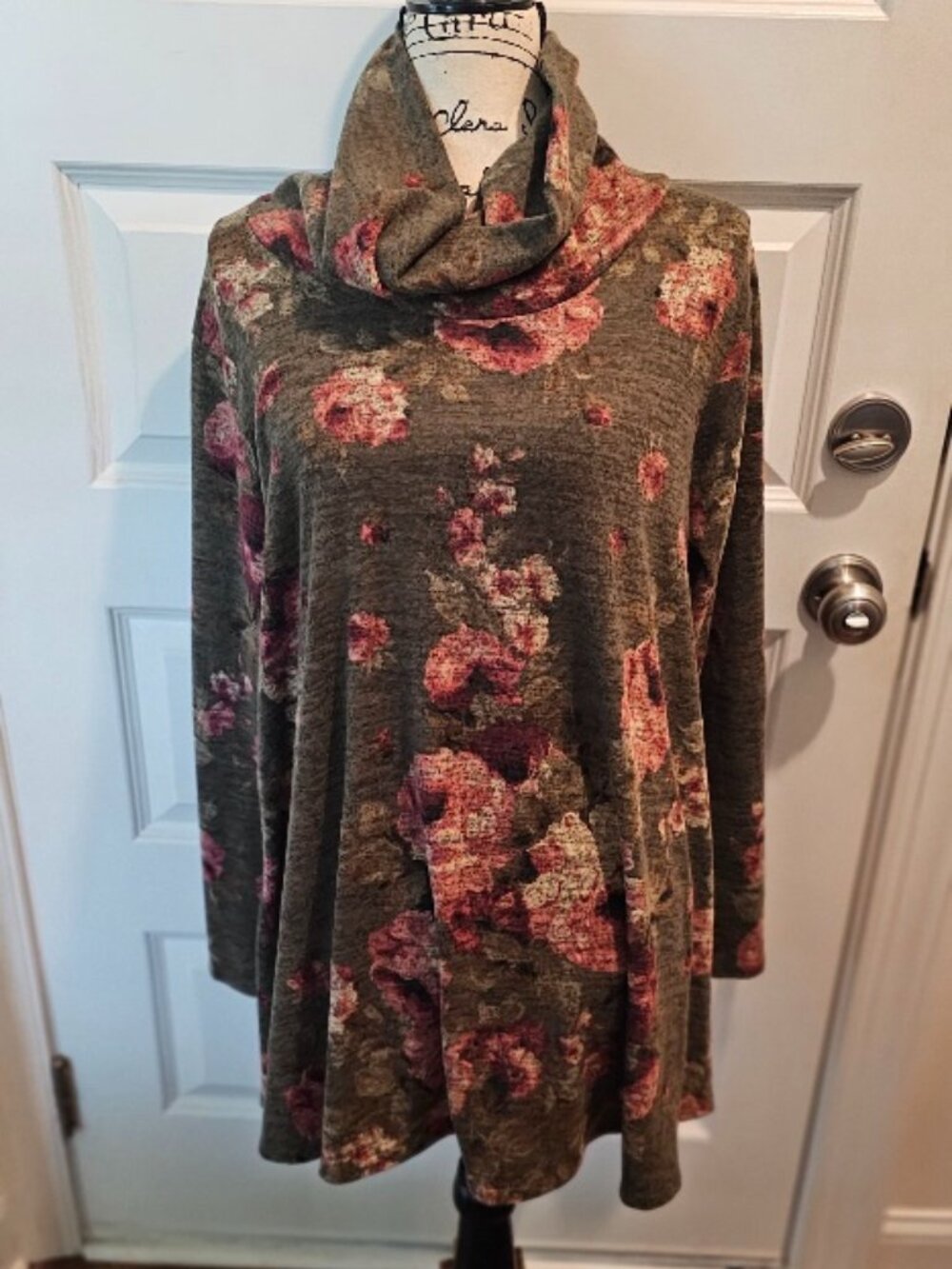 Cool Melon Size XL Cowl Neck Long-Sleeve Tunic Shirt Top Blouse Floral Cowlneck